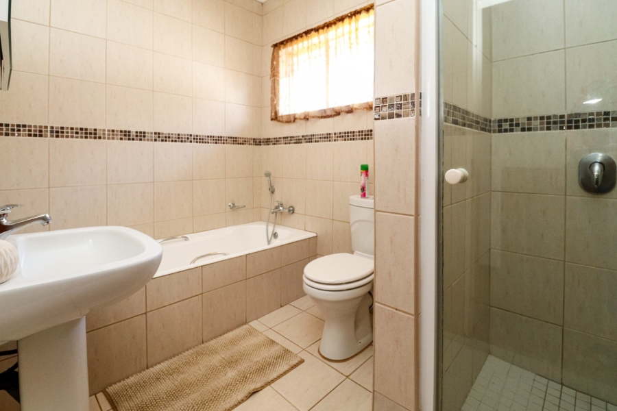 4 Bedroom Property for Sale in Flamwood North West